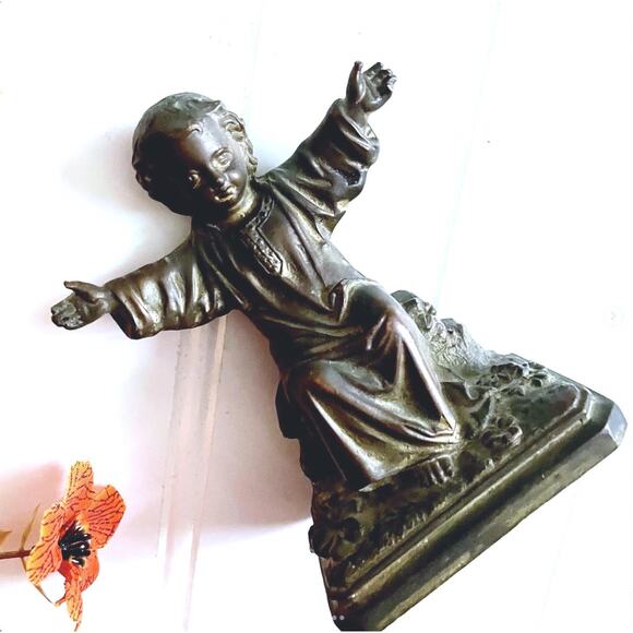 Vintage Cast Metal Child Jesus Religious Statue Figurine Marked VM224 - Picture 1 of 8